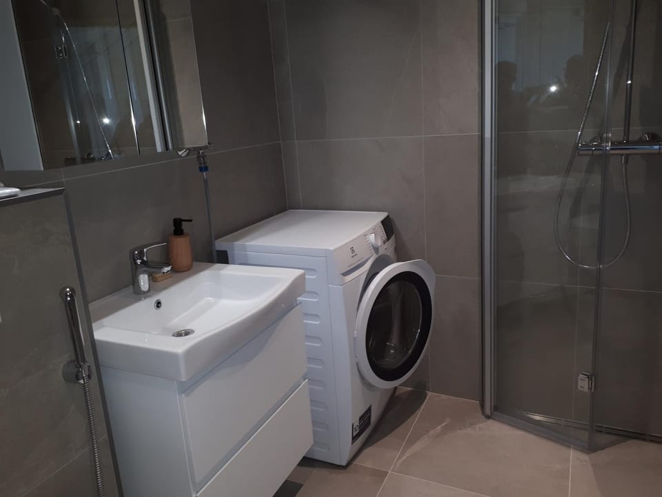 Bathroom, laundry