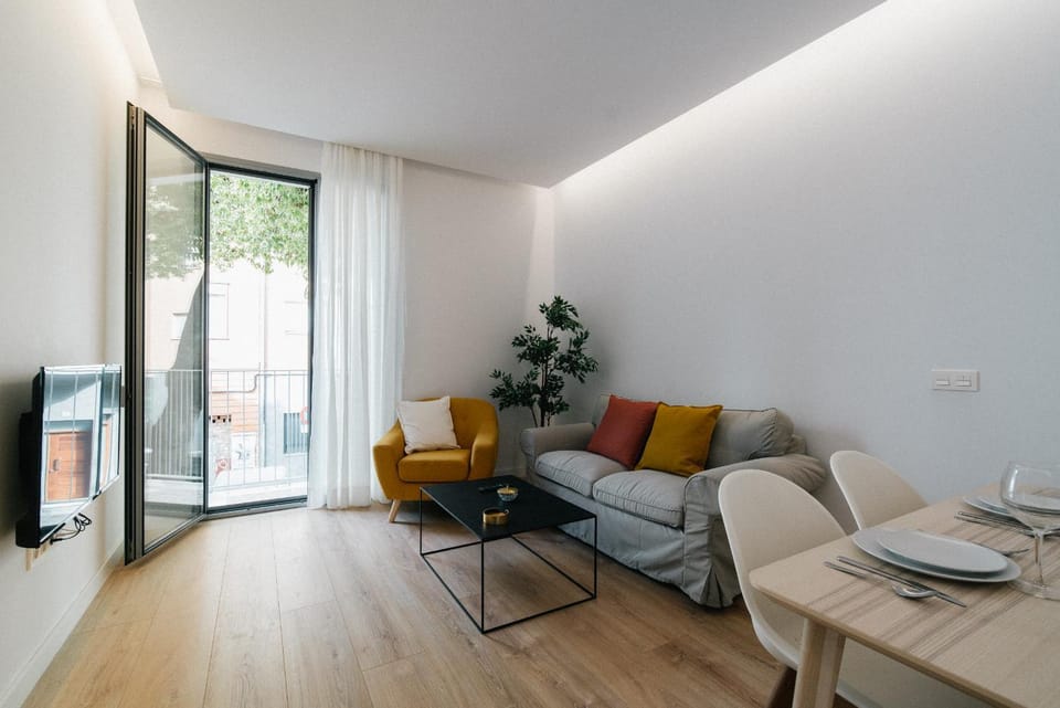 Living room, Seating area, Dining area