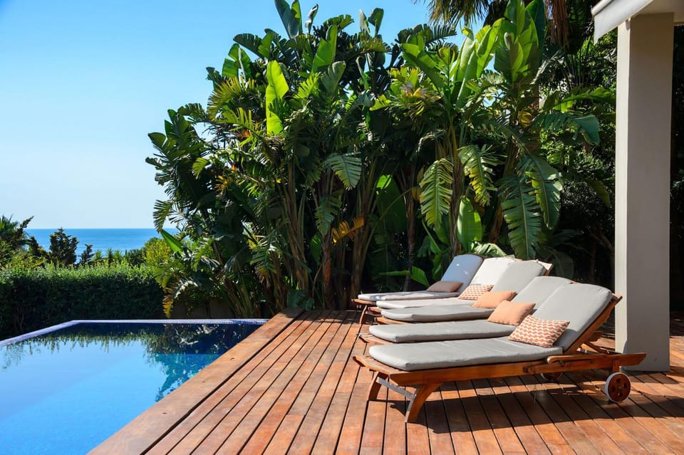 View (from property/room), Pool view, Sea view, Swimming pool, Swimming pool, sunbed