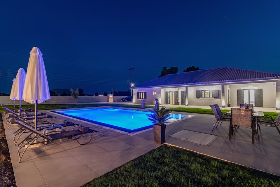Garden, Pool view, Swimming pool, Swimming pool