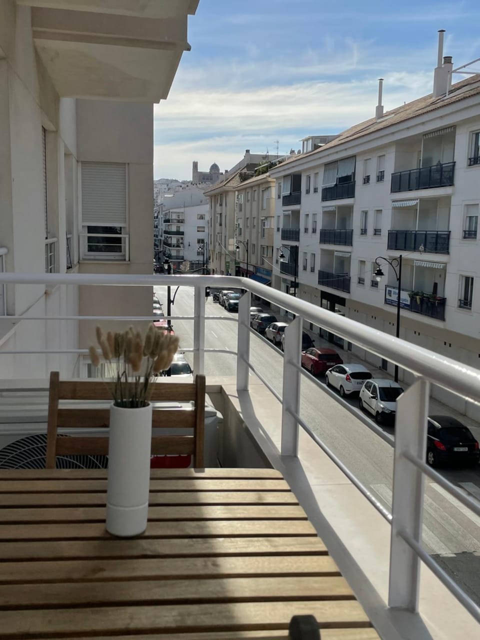 Neighbourhood, Balcony/Terrace, City view, Street view