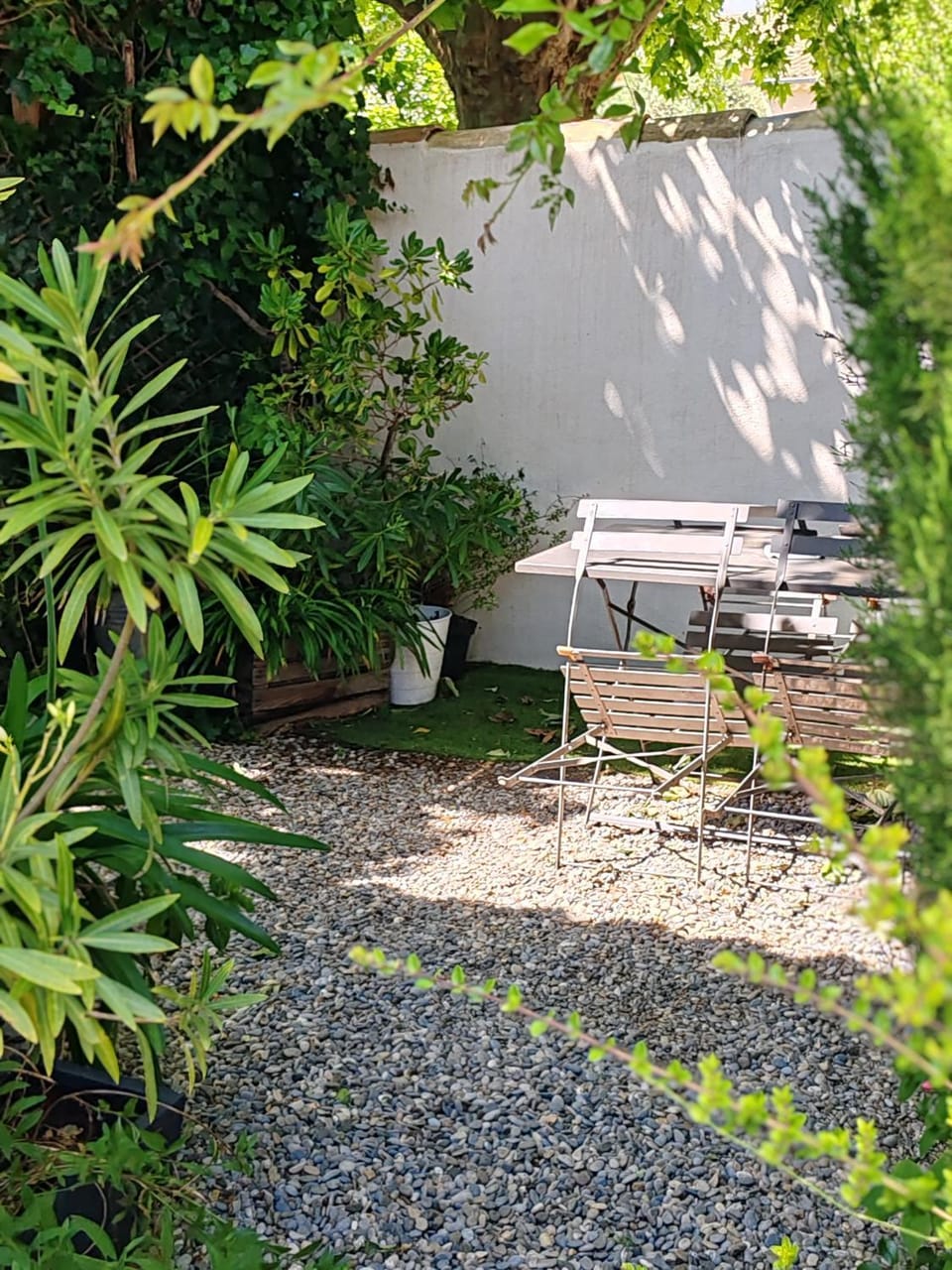 LE PETIT JARDIN ... Bed and Breakfast in L'Isle-sur-la-Sorgue