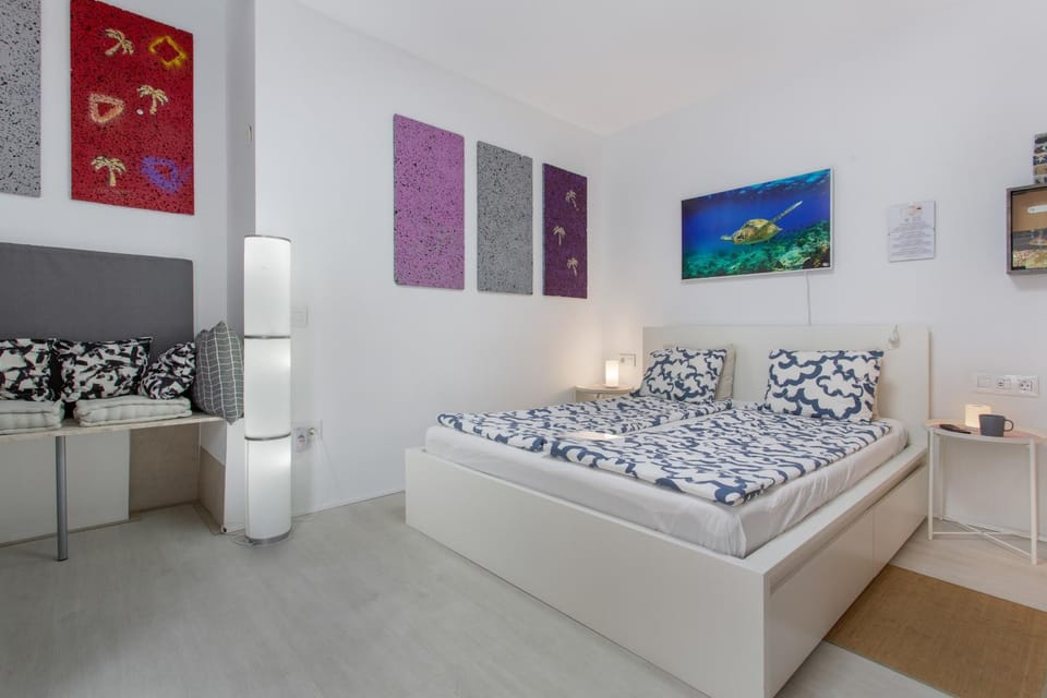 Living room, Bedroom