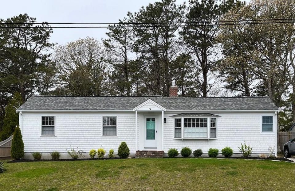 Cape Cod Cottage by Leavetown Vacations House in Dennis Port