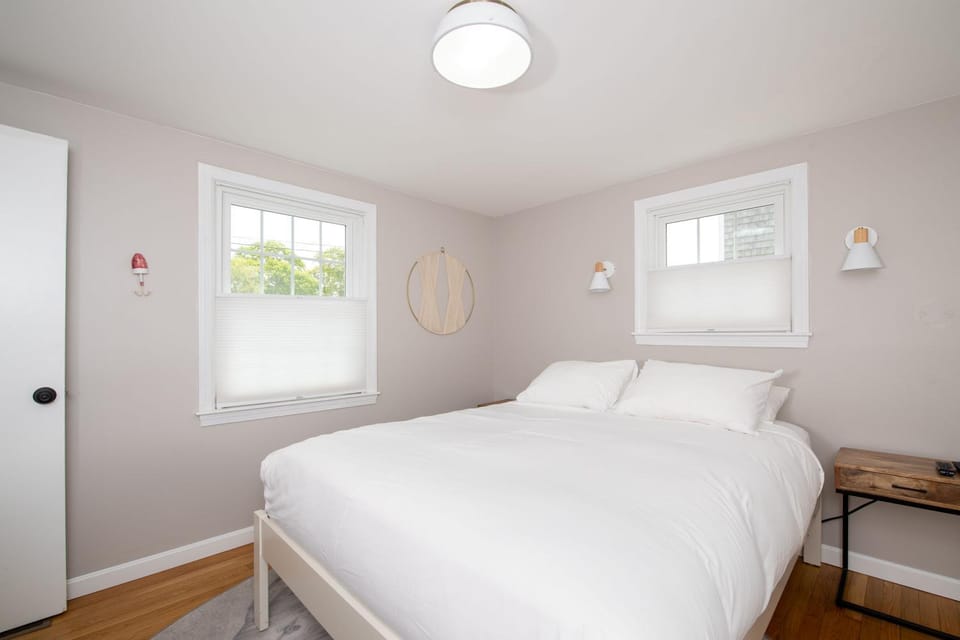 Cape Cod Cottage by Leavetown Vacations House in Dennis Port