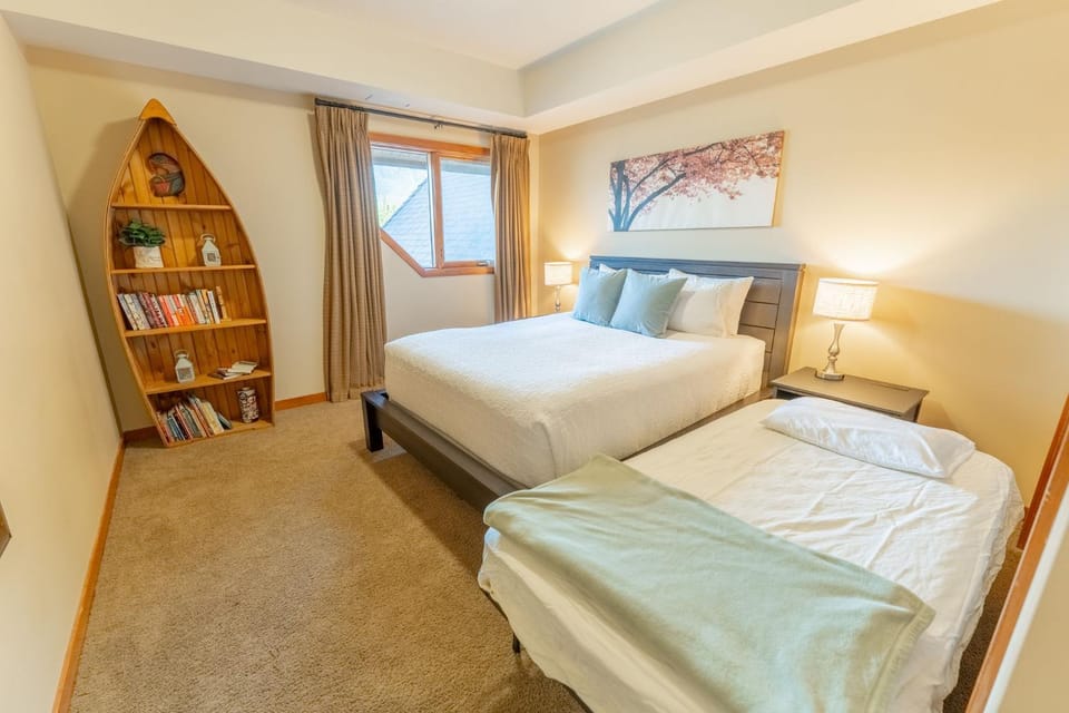 Cascade Penthouse by Canadian Rockies Vacation Rentals Apartment in Canmore