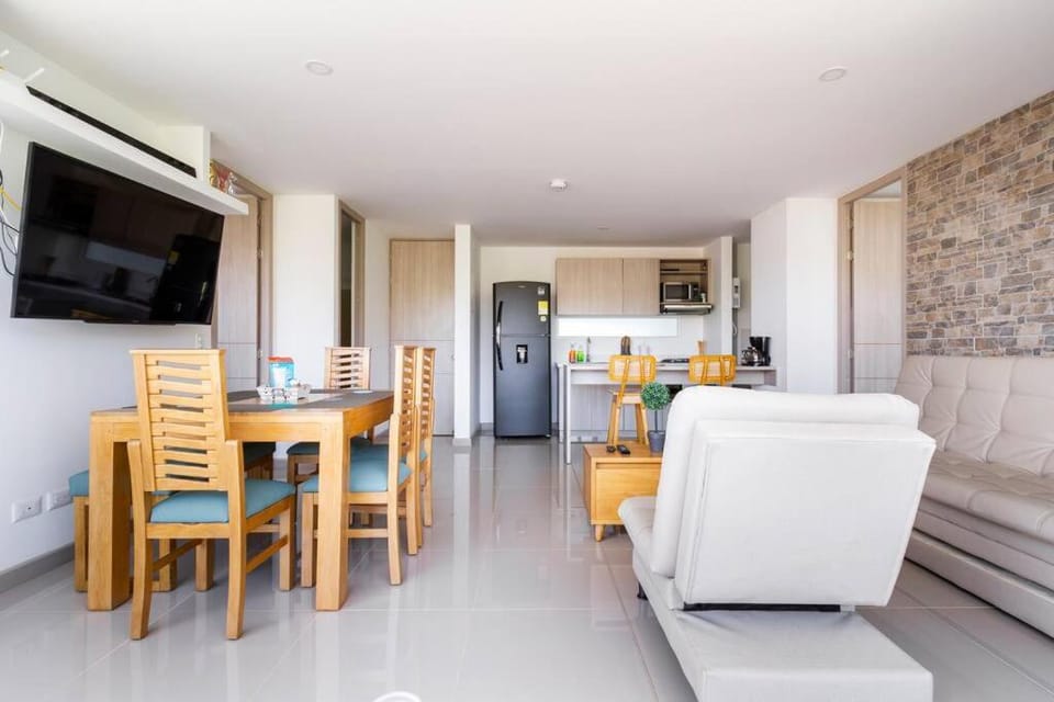 Communal lounge/ TV room, TV and multimedia, Kitchen or kitchenette, Living room, Seating area, Dining area, minibar, oven