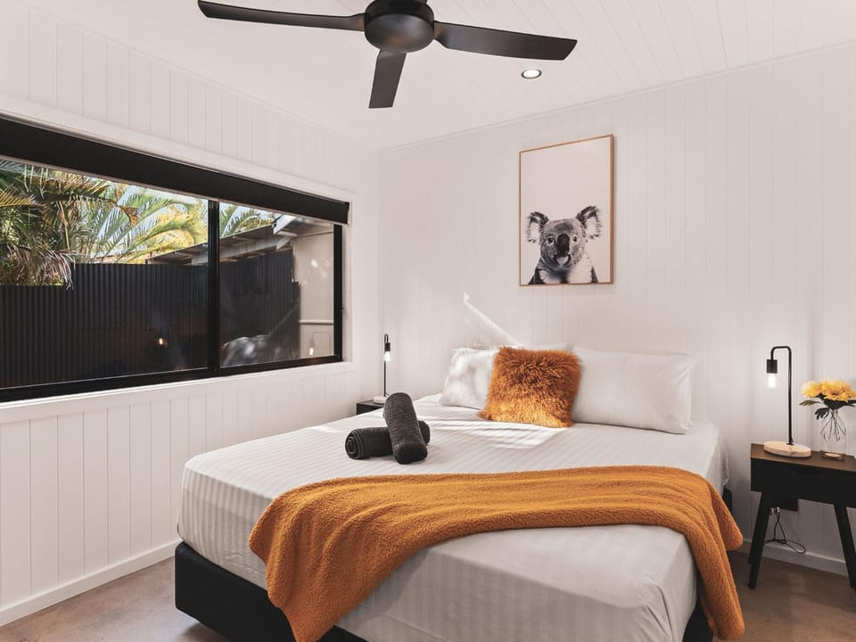 Bed, Bedroom