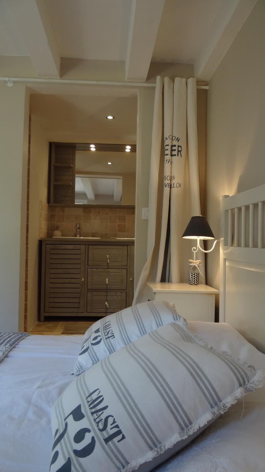 la maison des Olivettes Bed and Breakfast in Uzes