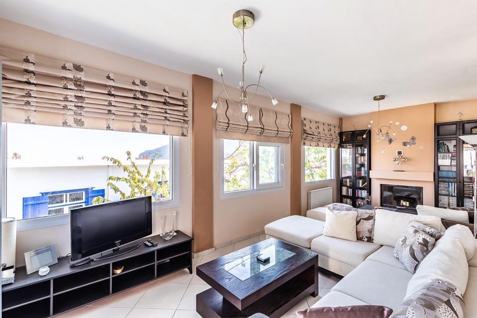 TV and multimedia, Living room, Seating area