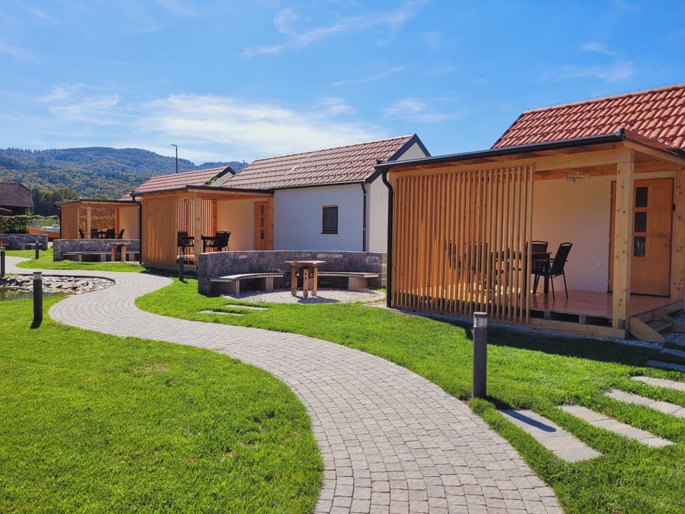 BBQ facilities, Balcony/Terrace, Seating area