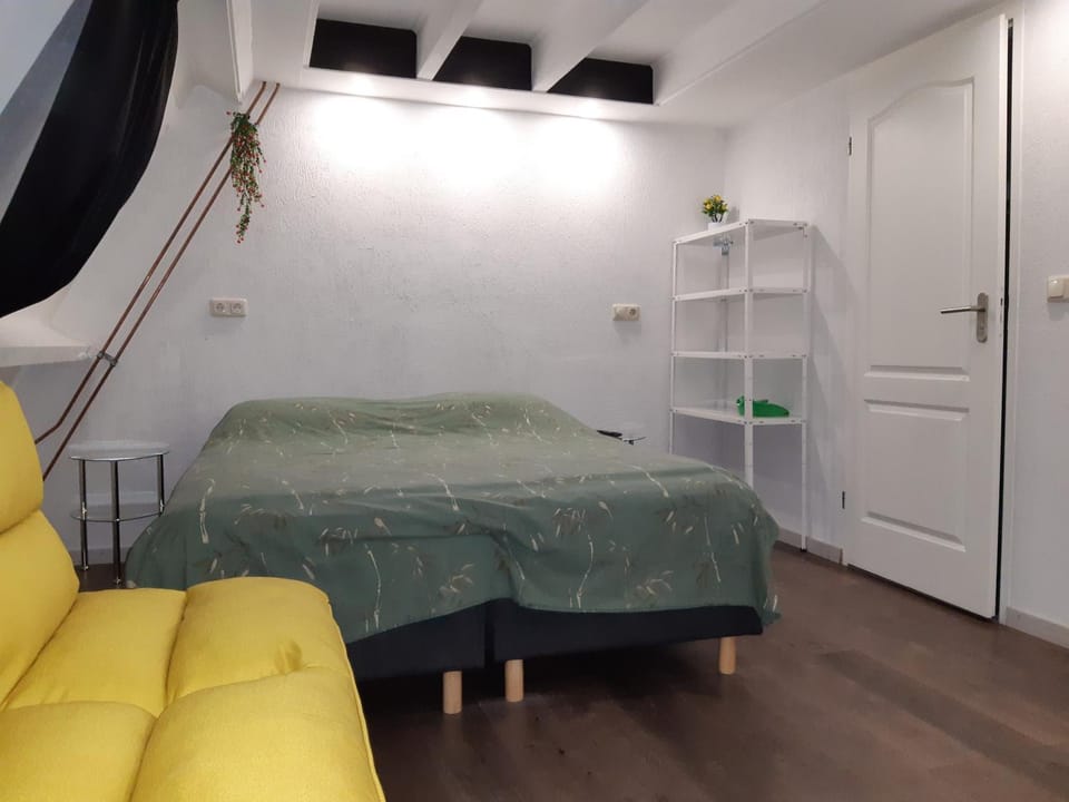 Pension Het Hoefijzer Bed and Breakfast in Friesland, Netherlands