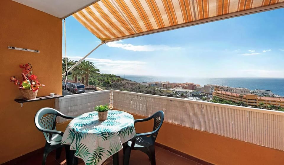 Apartamento en Los Gigantes, Tenerife Apartment in Acantilados de Los Gigantes