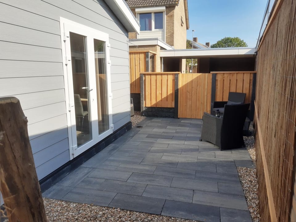 Property building, Balcony/Terrace
