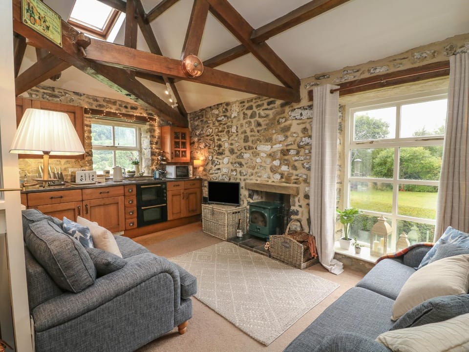 Nuthatch Cottage House in Craven District