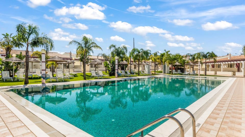 Property building, Swimming pool