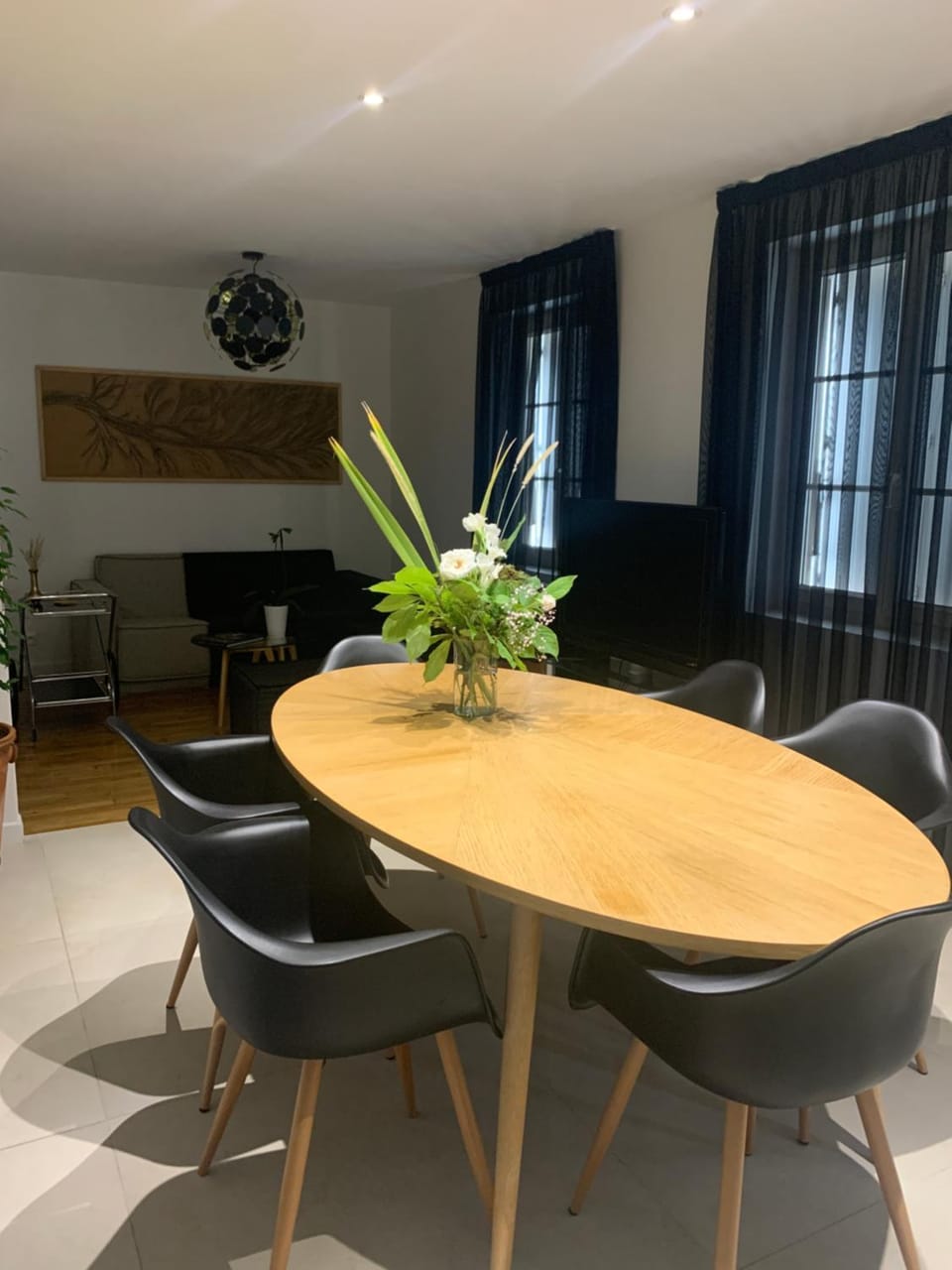 Living room, Seating area, Dining area