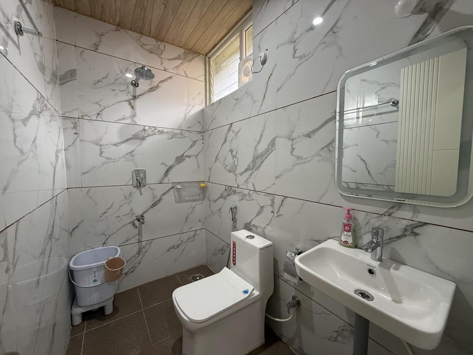 Toilet, Bathroom
