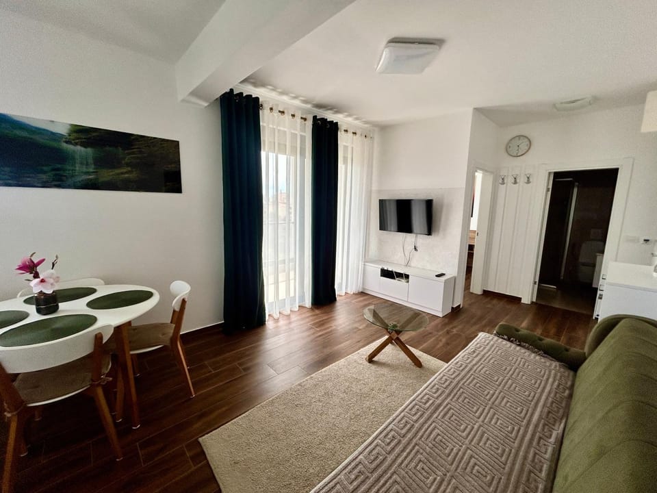 TV and multimedia, Living room, Photo of the whole room