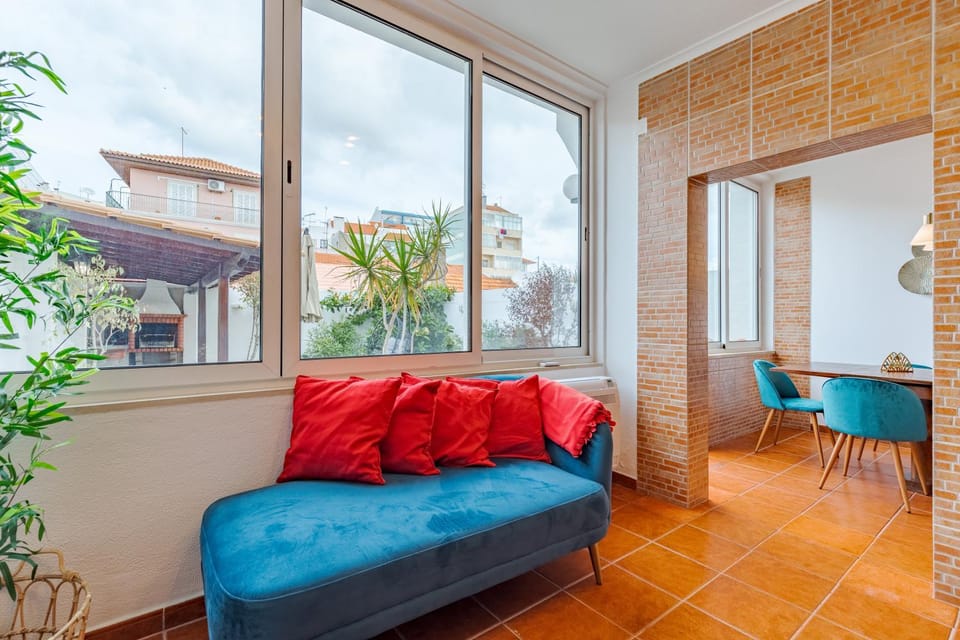 View (from property/room), Balcony/Terrace, Living room, Seating area