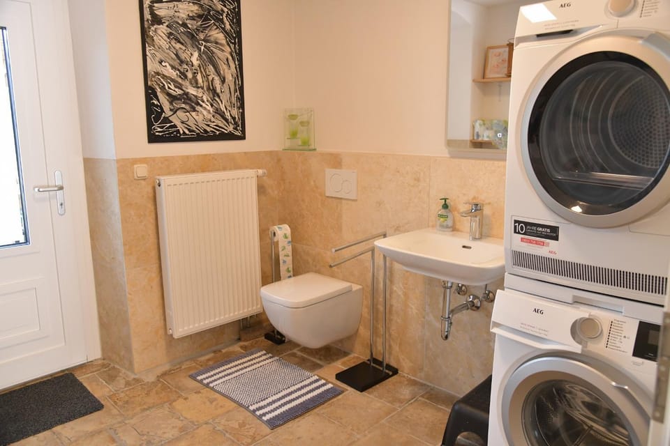 Toilet, Bathroom, washing machine, dryer