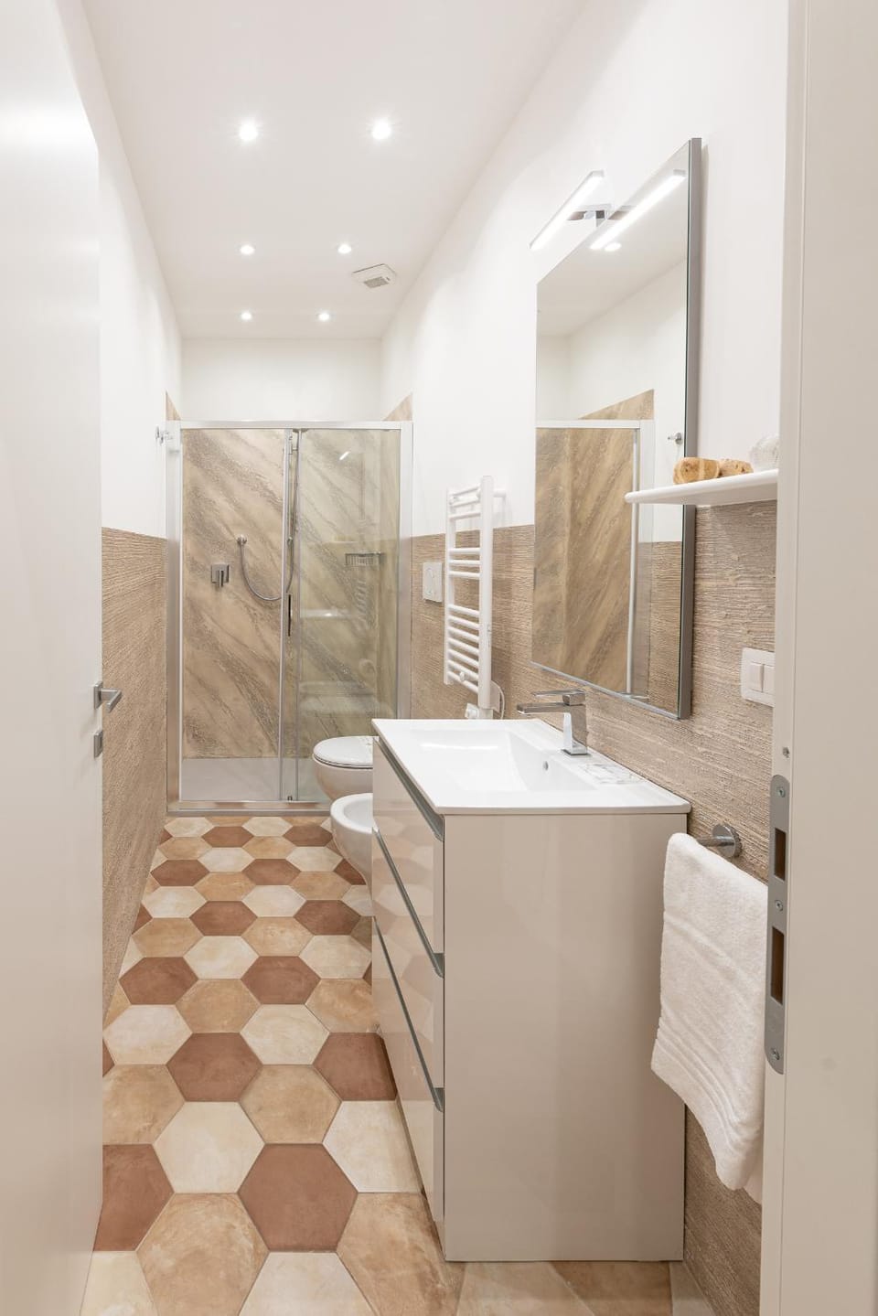 Shower, Bathroom, bidet