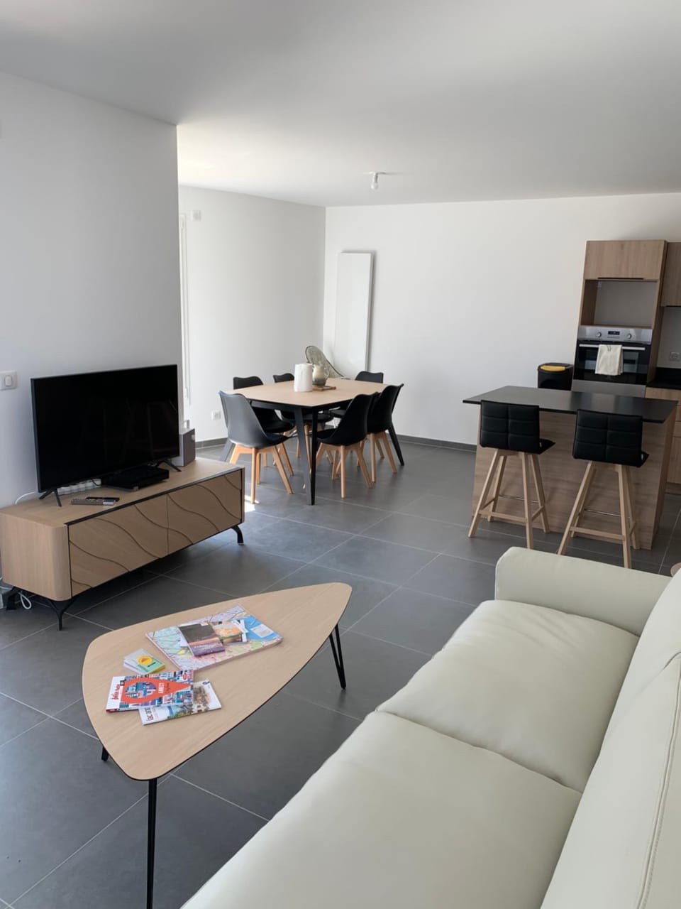 Property building, Living room
