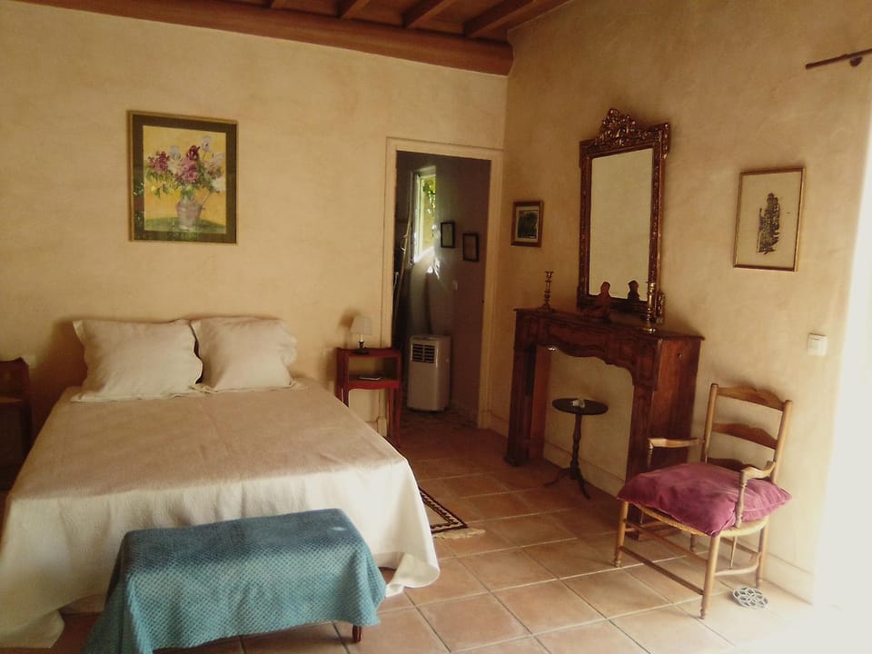 Le Domaine de Belle Bed and Breakfast in L'Isle-sur-la-Sorgue