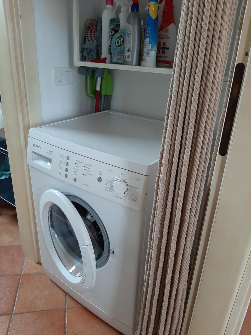 Bathroom, washing machine