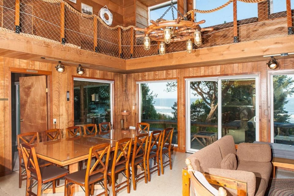 Crows Nest House in Newport