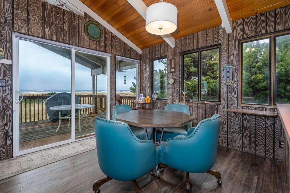 La Playa House in Rockaway Beach