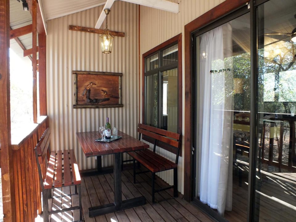 Patio, Dining area