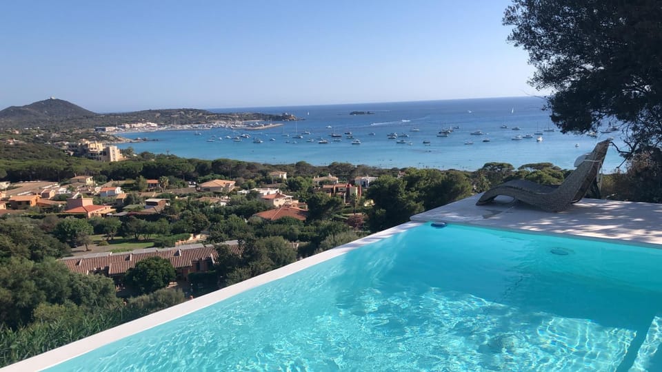 Villasimius, Villa con piscina privata e vista spettacolare sul mare breathtaking sea view Villa in Sardinia