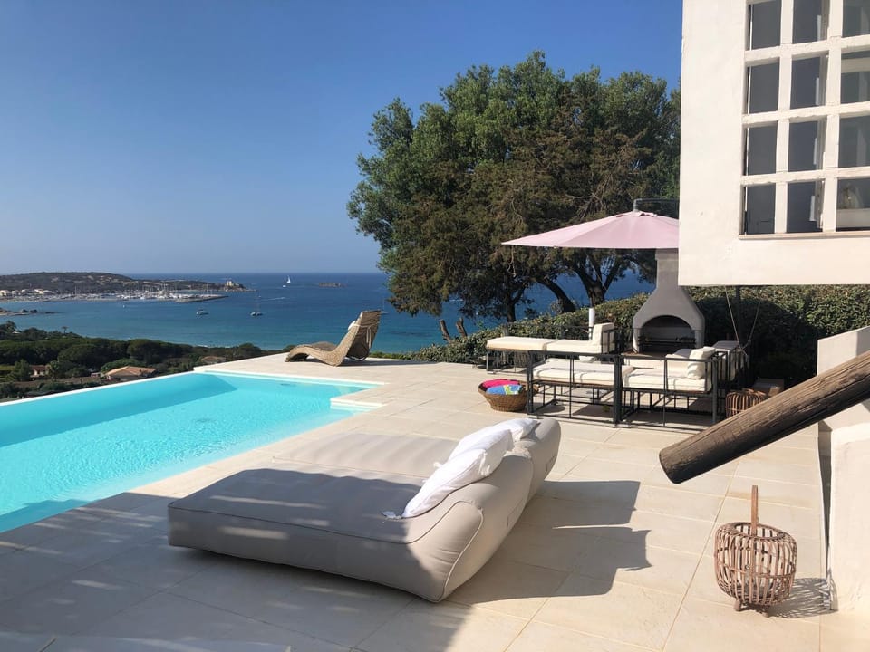 Villasimius, Villa con piscina privata e vista spettacolare sul mare breathtaking sea view Villa in Sardinia