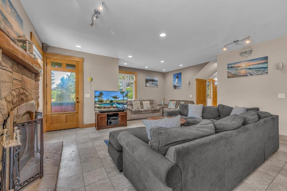 Schooner Creek Retreat House in Lincoln City