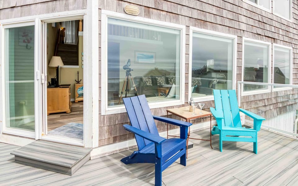 Seas the Day House in Lincoln City