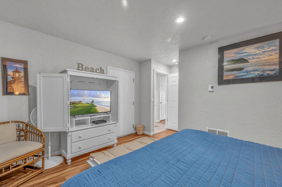 Bed, TV and multimedia, Bedroom, furniture
