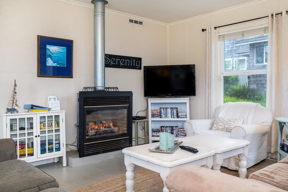 Serenity Cottage House in Rockaway Beach