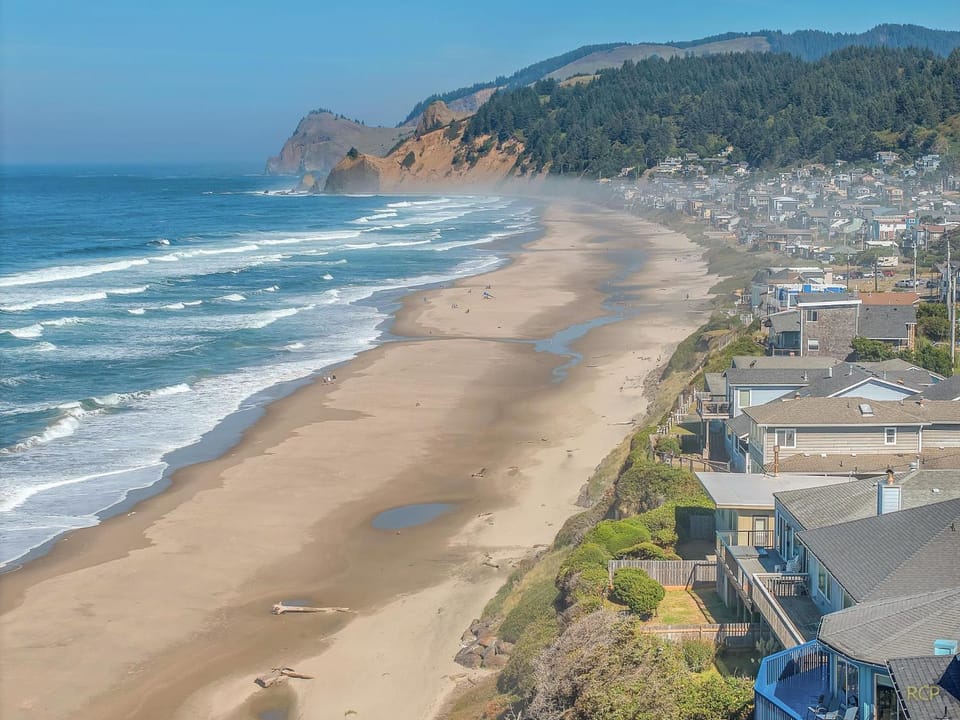 The Tides Inn House in Lincoln City