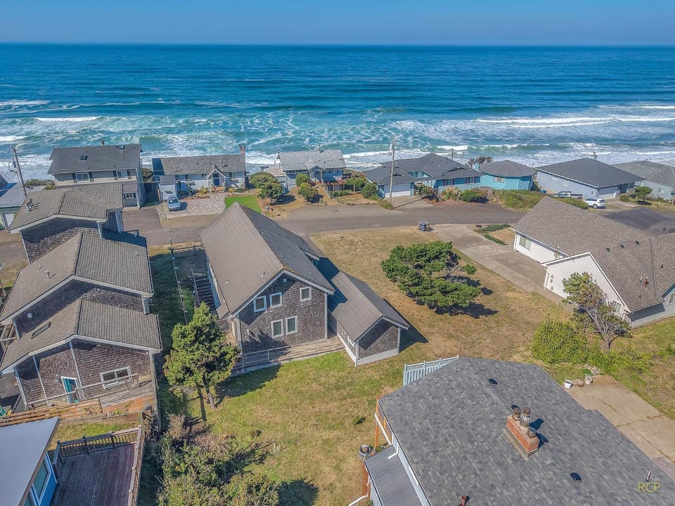 The Tides Inn House in Lincoln City