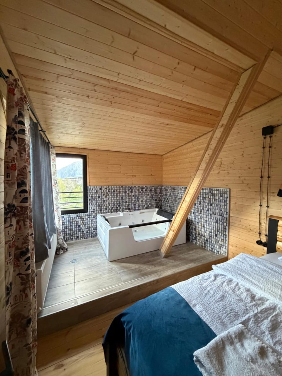 Panorama Complex Kazbegi Chalet in Georgia