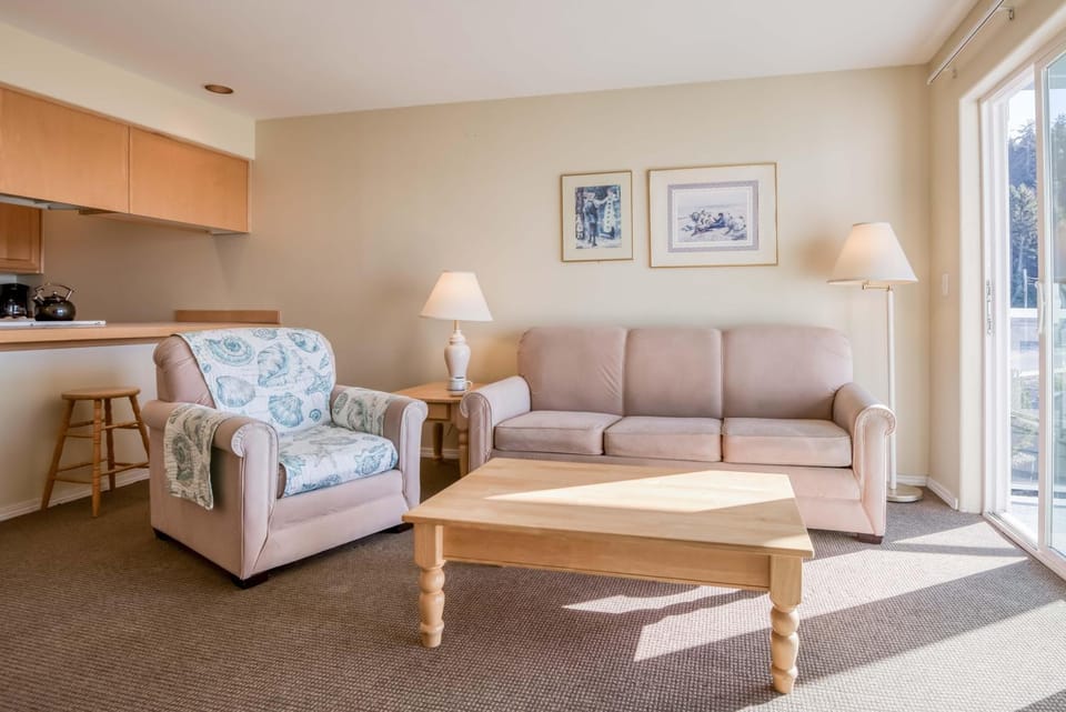 Waters Edge 302 House in Lincoln City