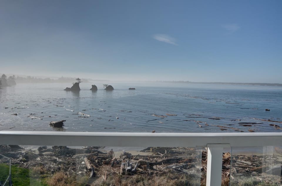 Waters Edge 308 House in Lincoln City