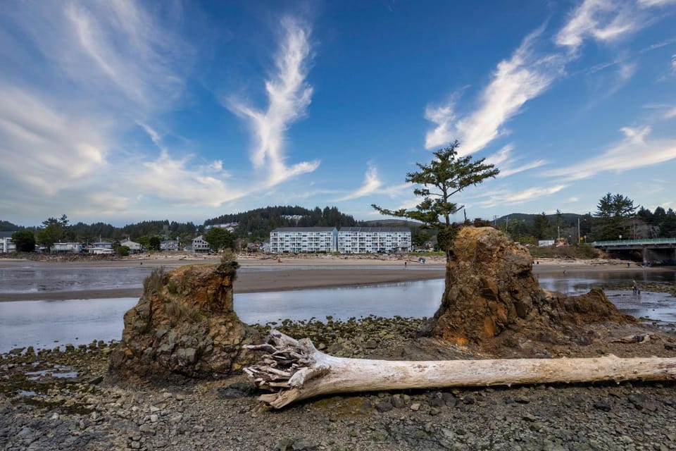 Waters Edge 402 House in Lincoln City