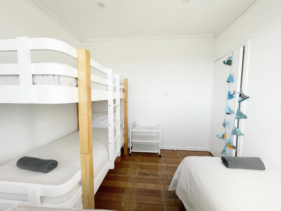 Bed, Bedroom, bunk bed