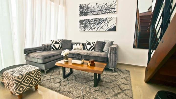 Living room, Seating area