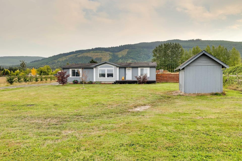 Serene Sequim Retreat w/ Deck: Pets Welcome! House in Washington