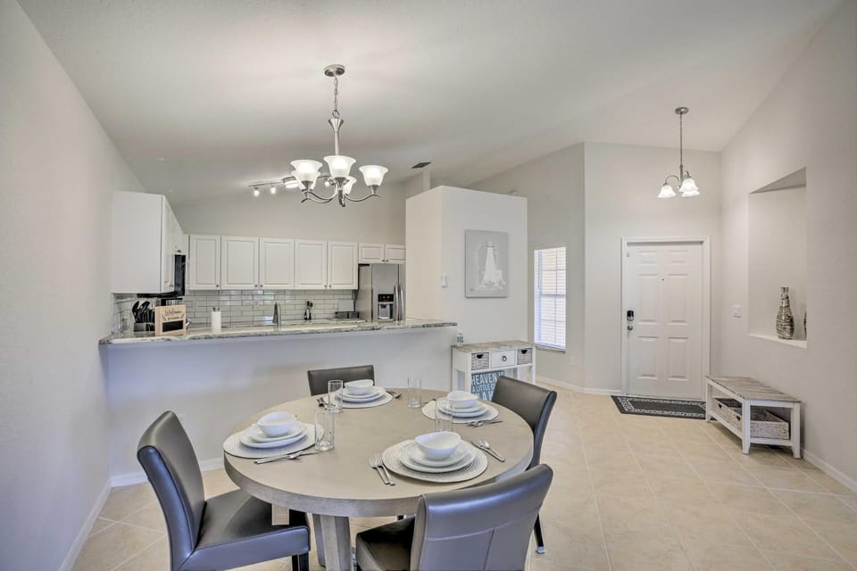 Bright & Airy Fort Myers Home w/ Pool Access! House in Fort Myers