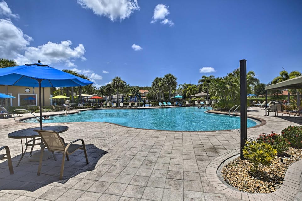 Bright & Airy Fort Myers Home w/ Pool Access! House in Fort Myers
