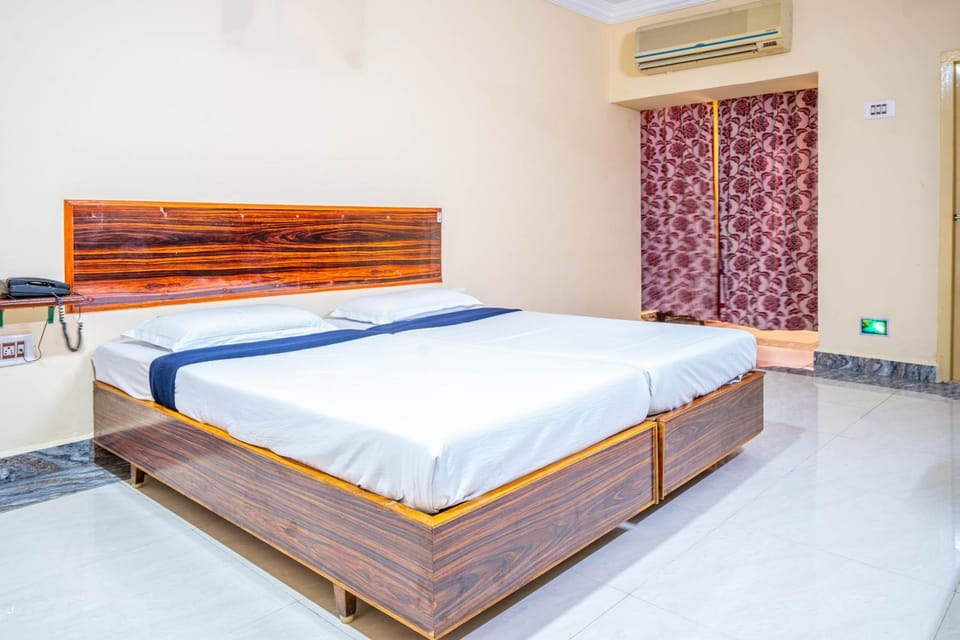 Bed, Bedroom, air conditioner